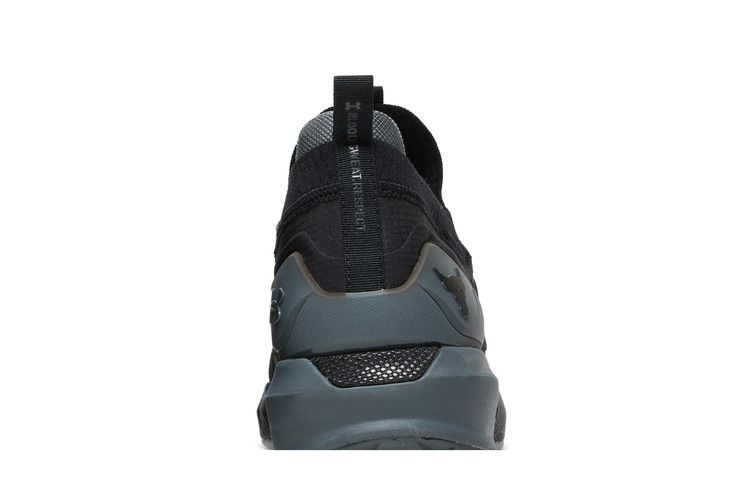 project-rock-3-black-pitch-grey-3023004-001_06