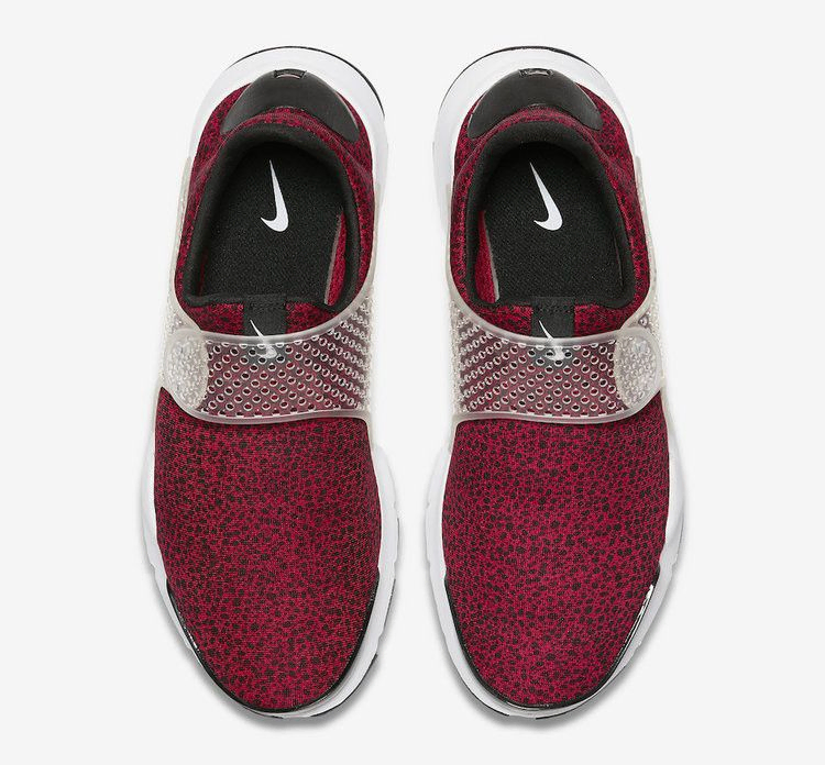 sock-dart-safari-942198-600_01