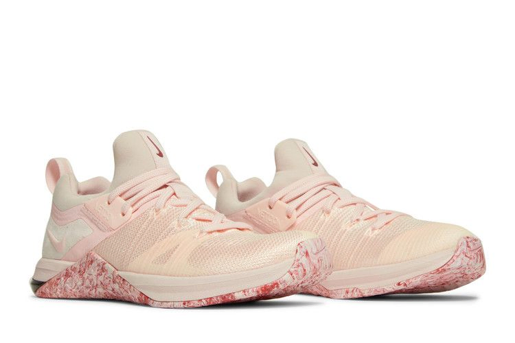 wmns-metcon-flyknit-3-echo-pink-ar5623-606_07