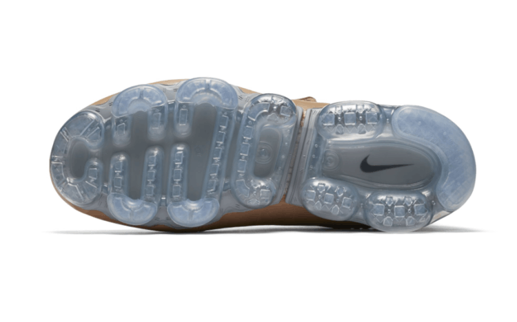 marc-newson-x-nikelab-air-vapormax-923004-200_04