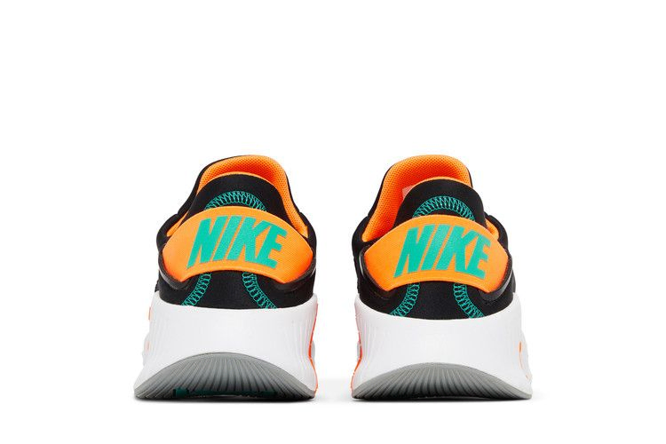 Кроссовки Nike Free Metcon 4 'Black Total Orange Emerald'