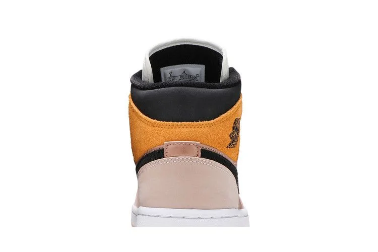 Кроссовки Wmns Air Jordan 1 Mid SE 'Particle Beige'