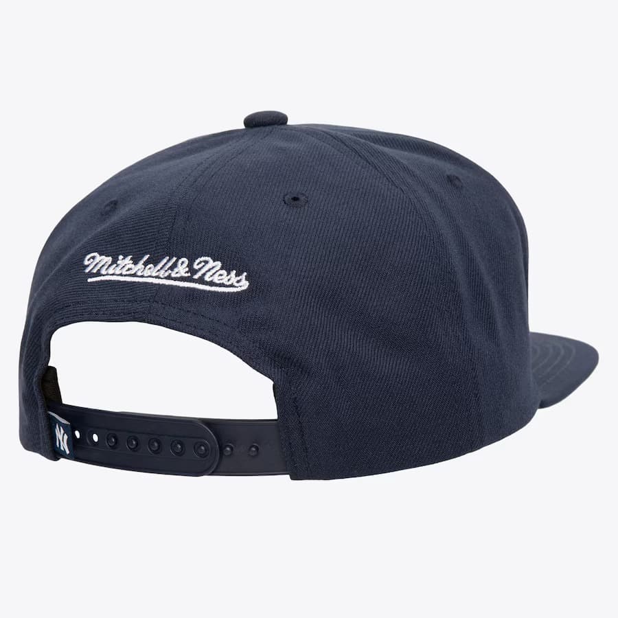 Бейсболка Mitchell & Ness Navy New York Yankees XL Logo Snapback Hat