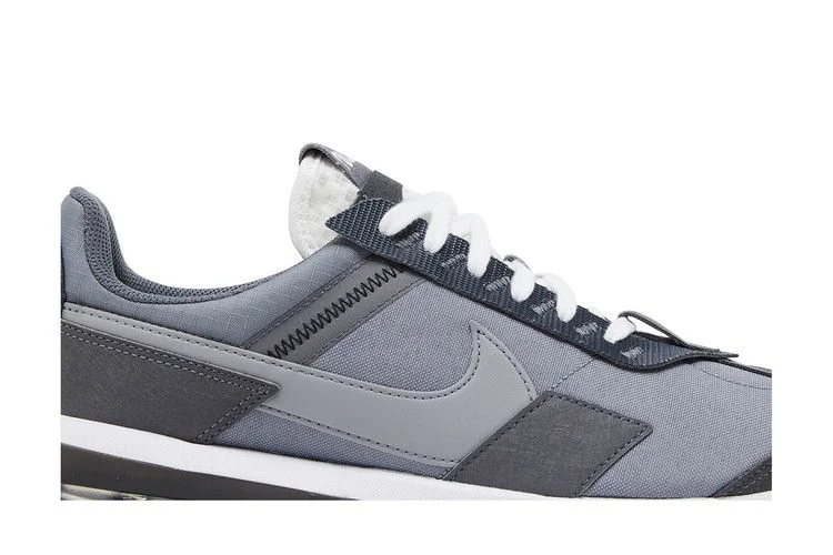 Krossovki-Nike-Air-Max-Pre-Day-Smoke-Grey-1