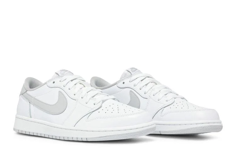 Krossovki-Air-Jordan-1-Retro-Low-OG-White-Neutral-Grey-7