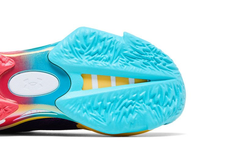 Кроссовки Under Armour Curry Series 7 'Curry World Tour'