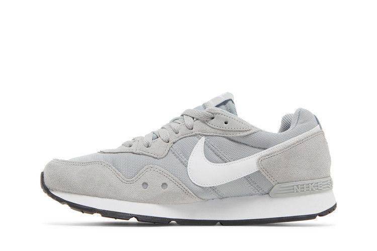 Кроссовки Nike Venture Runner Wide 'Light Smoke Grey'