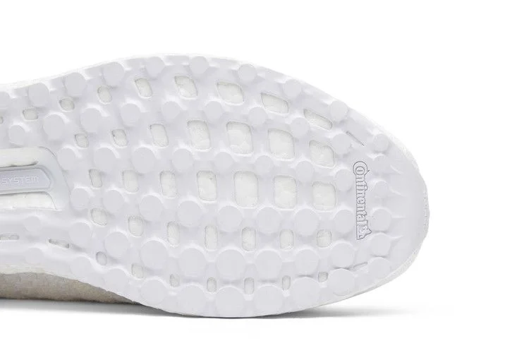 Кроссовки A Ma Maniere x Invincible x adidas UltraBoost 'Triple White'