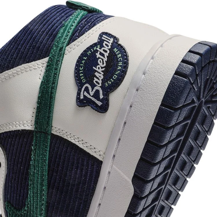 Krossovki-Nike-Dunk-High-Sports-Specialties-9