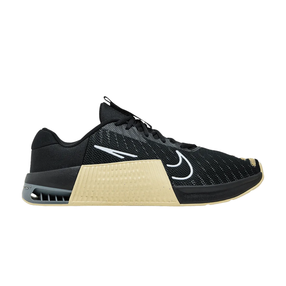Krossovki-Nike-Metcon-9-TB-Black-Vegas-Gold