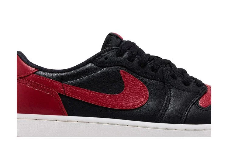 Кроссовки Air Jordan 1 Retro Low OG 'Banned' 2026