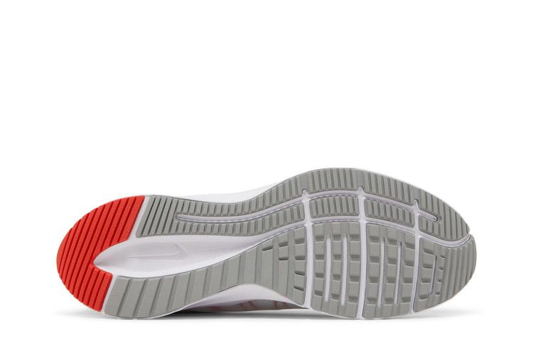 Кроссовки Nike Quest 4 'White Chile Red'