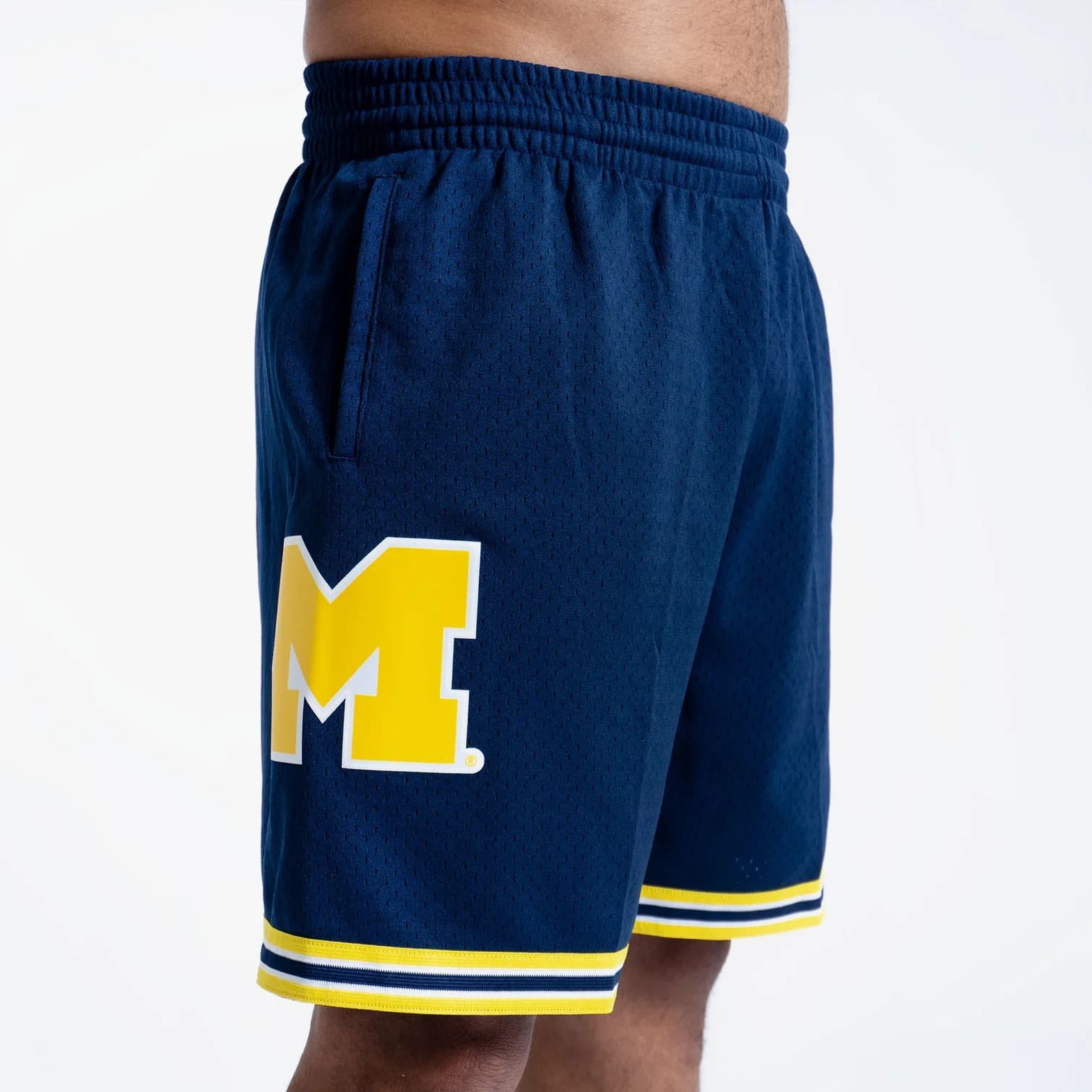 Спортивные шорты Mitchell & Ness Michigan Wolverines Hardwood Classics Throwback Swingman NCAA Shorts