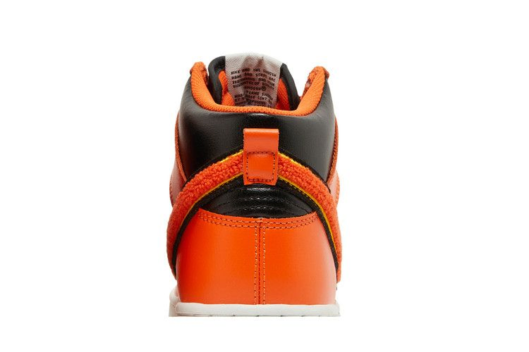 Кроссовки Nike Dunk High 'Chenille Swoosh - Safety Orange'