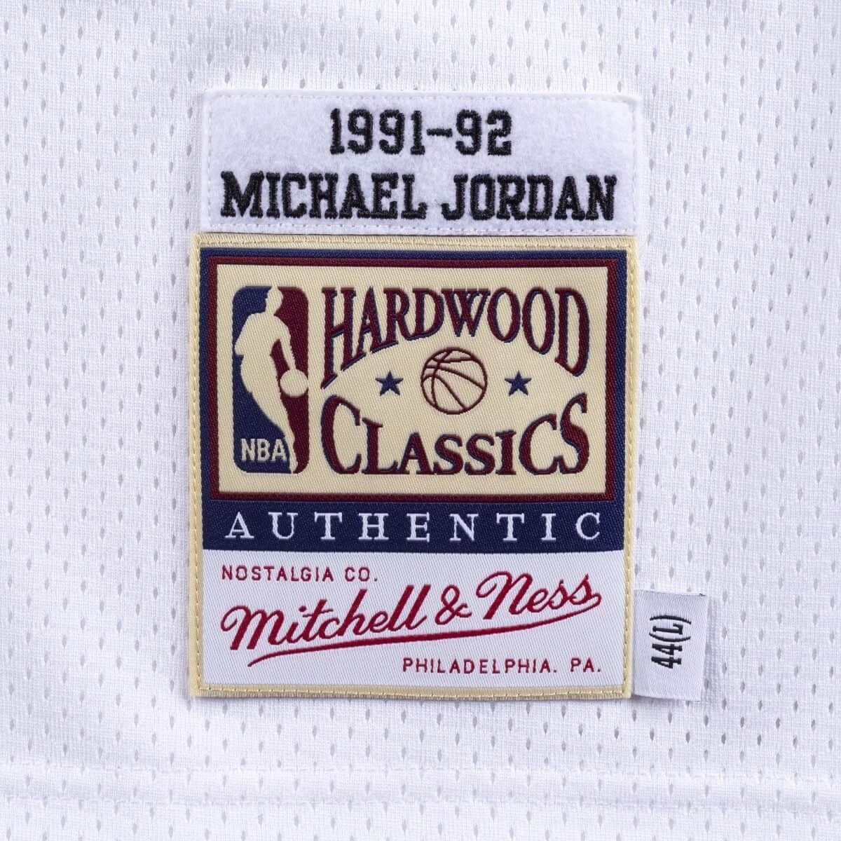 Баскетбольная джерси 1991-1992 Chicago Bulls Michael Jordan #23 Authentic Hardwood Classic White Jersey