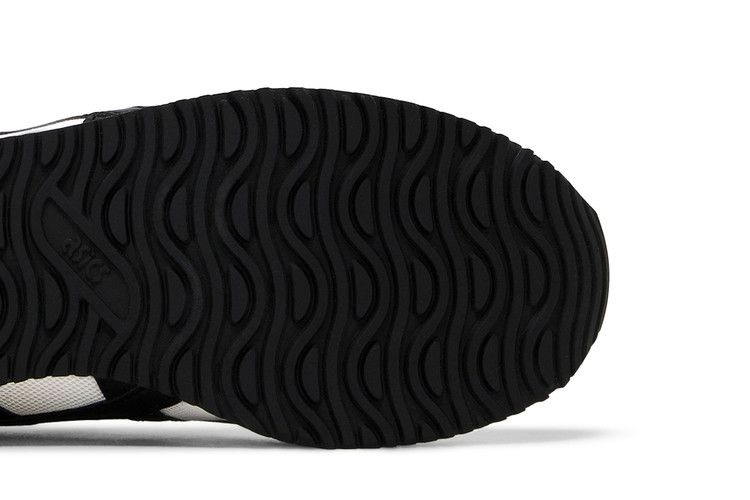 tiger-runner-white-black-1201a732-101_04