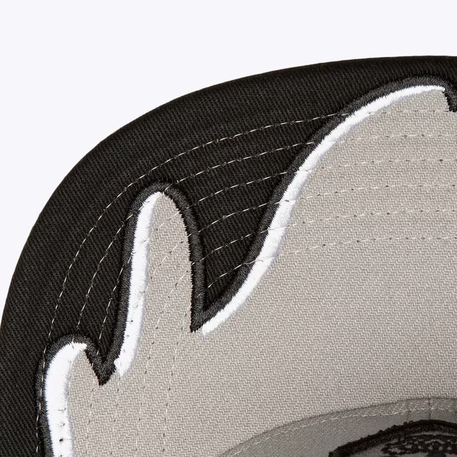 Бейсболка Mitchell & Ness Gray Los Angeles Kings Vintage Hockey Rising Tide OG Snapback Hat