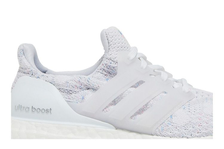wmns-ultraboost-5-0-dna-white-dash-grey-gx4106_01