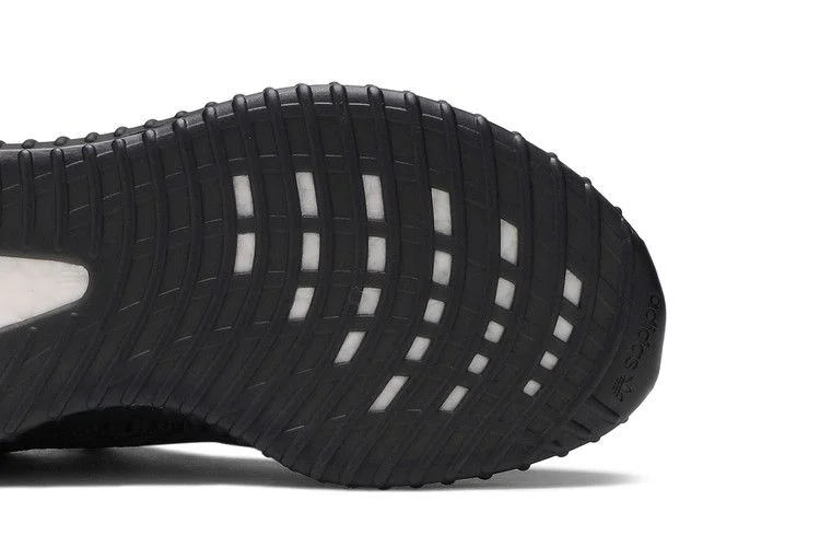 Krossovki-adidas-Yeezy-Boost-350-V2-Kids-Black-Non-Reflective-4