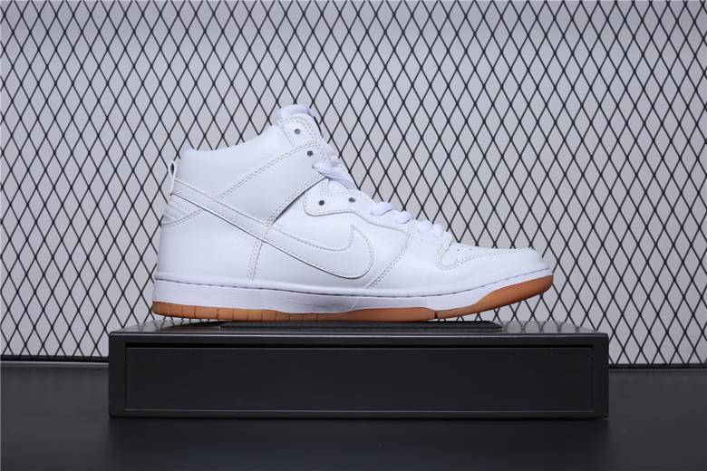 Nike-Dunk-Prm-Hi-Undftd-Sp-Undefeated-4