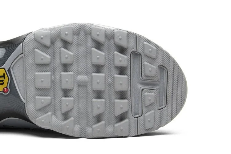 Кроссовки Nike Air Max Plus TN Ultra 'Cool Grey'