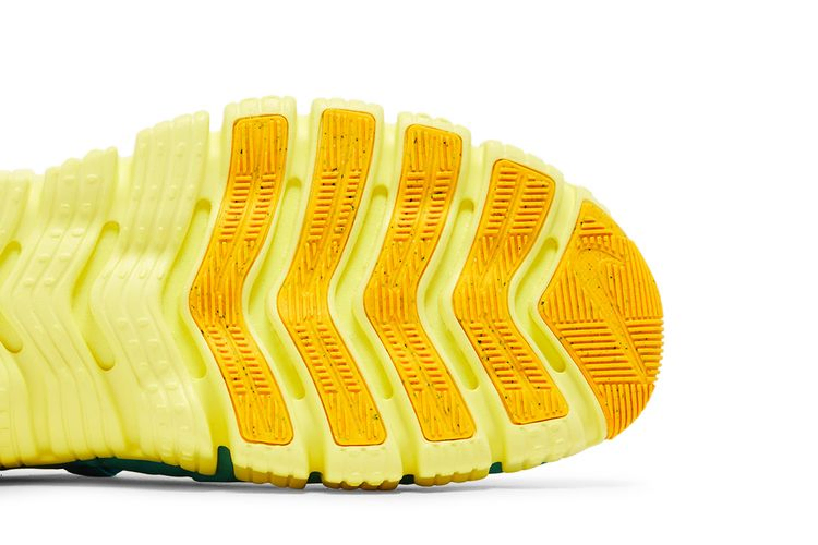 Кроссовки Nike Free Metcon 5 'Dusty Cactus Fierce Pink'