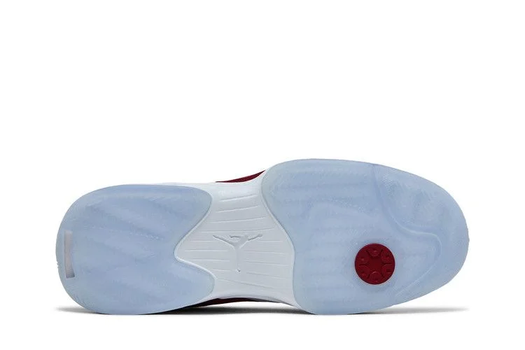 Кроссовки Air Jordan Max Aura 6 'Varsity Red'