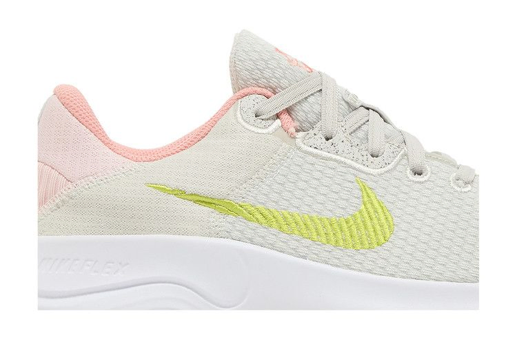 wmns-flex-experience-run-11-next-nature-light-bone-atomic-green-dd9283-004_01