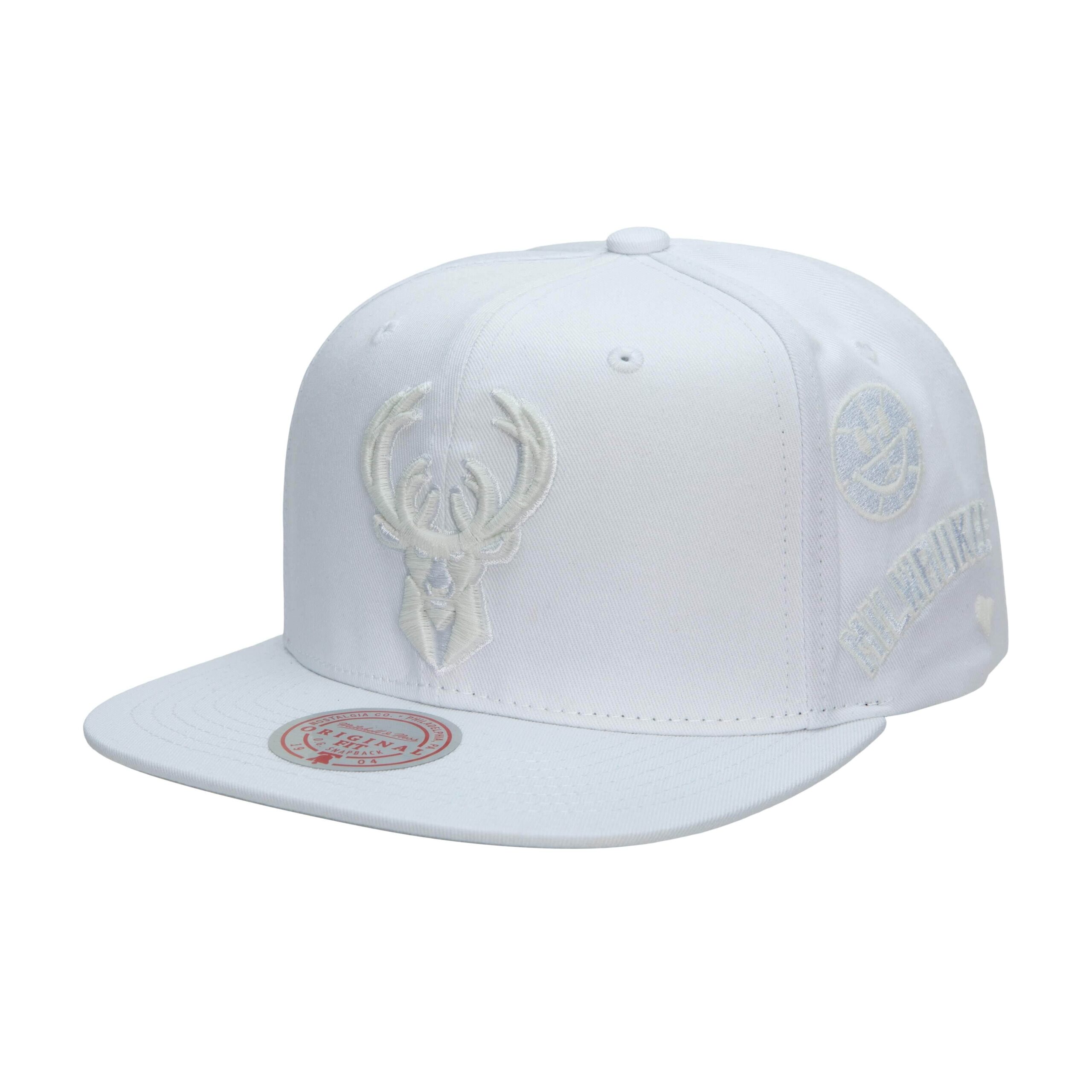 Mitchell-Ness-UV-Reactive-Snapback-Milwaukee-Bucks-Hat-scaled
