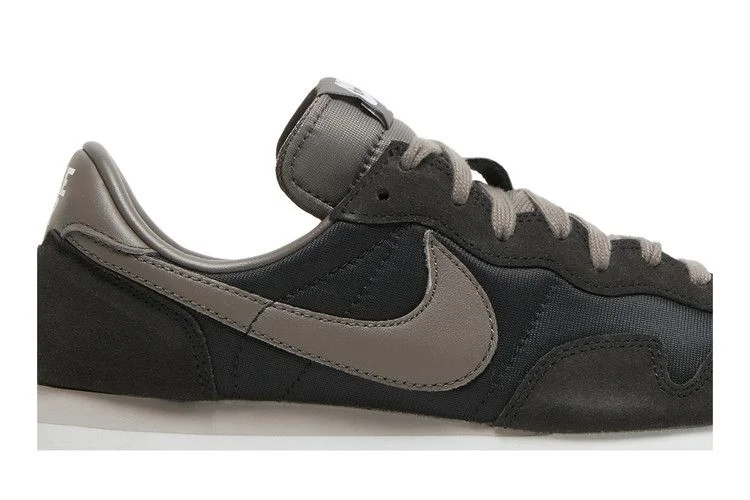 Krossovki-Nike-Air-Pegasus-83-Off-Noir-1