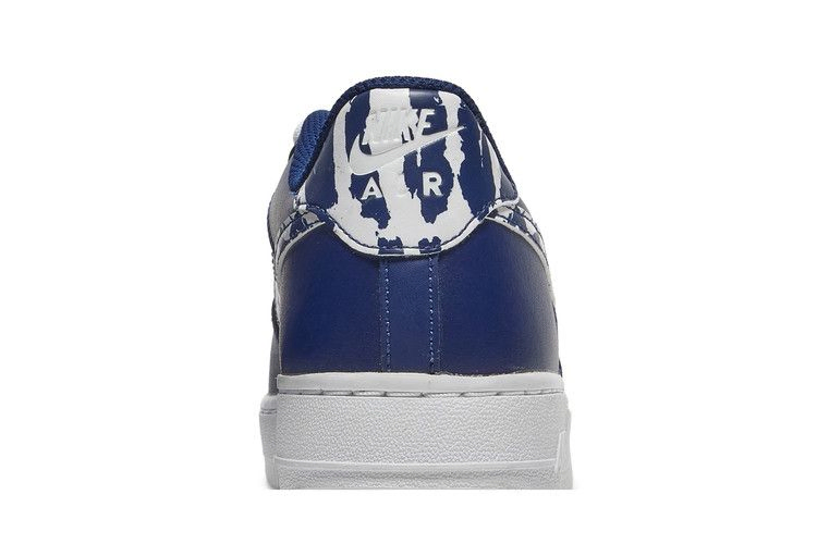 Кроссовки Nike Air Force 1 LV8 1 GS 'Splatter Swoosh - Blue Void'