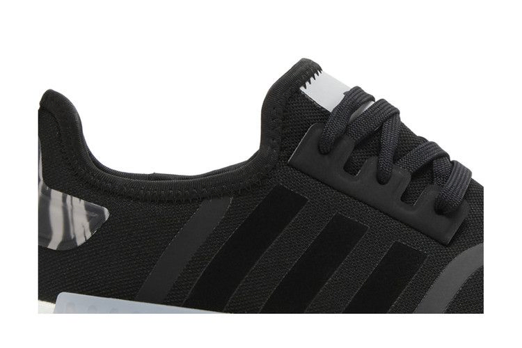 Кроссовки Adidas Wmns NMD_R1 'Black White Marble'