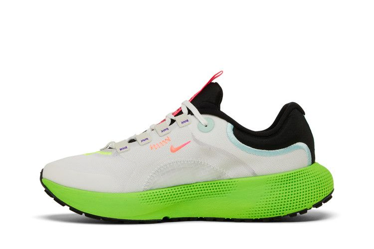 wmns-react-escape-run-white-volt-dj5929-100_02