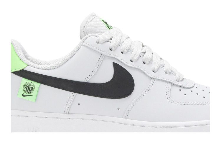 air-force-1-07-low-worldwide-pack-platinum-green-strike-ck7648-002_01