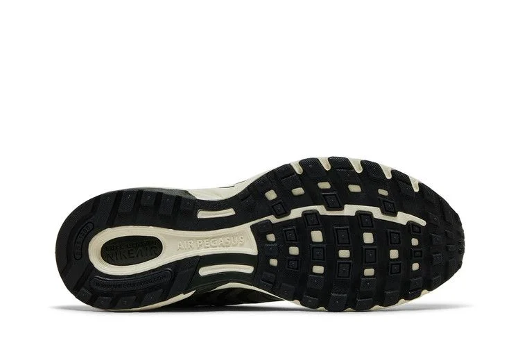 Krossovki-Nike-Air-Pegasus-2K5-Light-Khaki-Metallic-Silver-3