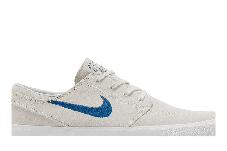zoom-stefan-janoski-rm-sb-summit-white-court-blue-aq7475-108_01
