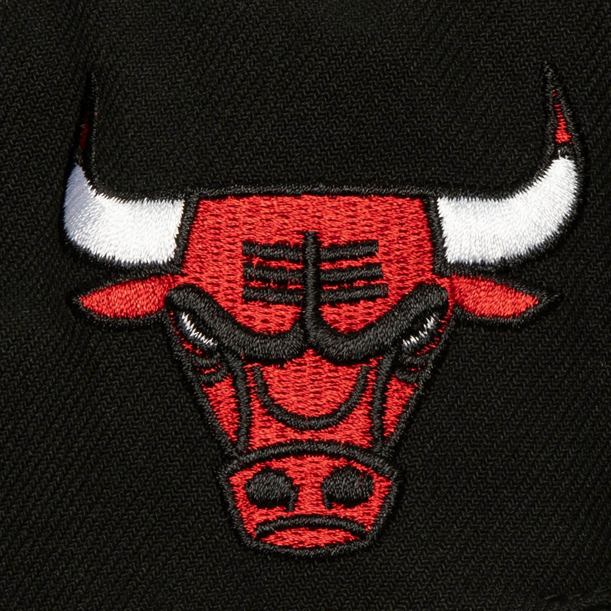 Бейсболка Mitchell & Ness Retro Sport Snapback Chicago Bulls Hat