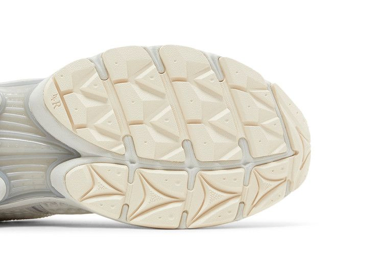 Кроссовки Highsnobiety x Saucony ProGrid Triumph 4 'Cream'