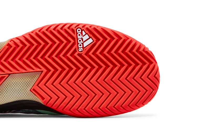 adizero-ubersonic-4-optical-illusion-gy3319_04