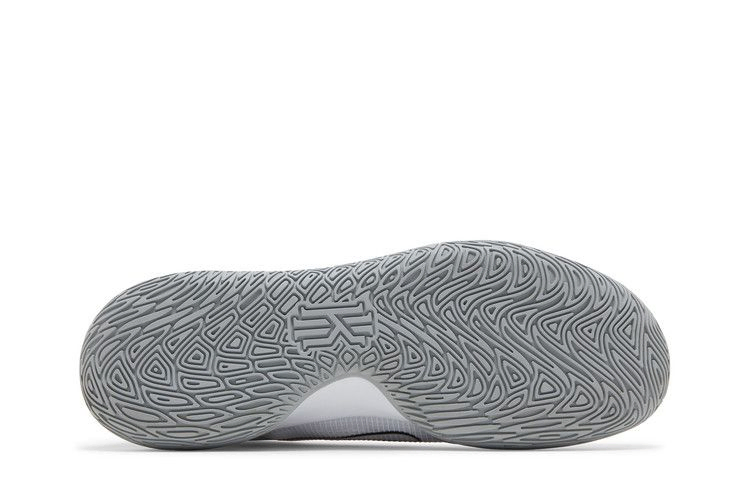 Кроссовки Nike Kyrie Flytrap 4 'White Metallic Silver'