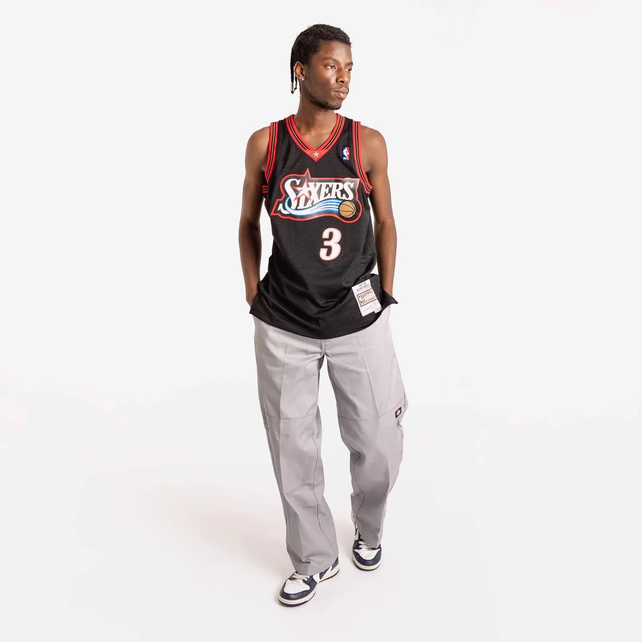 Баскетбольная джерси 1997-98 Philadelphia 76ers Allen Iverson #3 Swingman Hardwood Classics Black Jersey