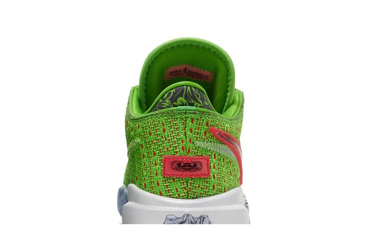 lebron-20-gs-christmas-dq8646-300_06