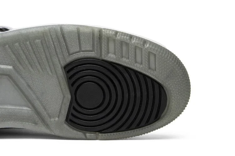 Krossovki-Air-Jordan-3-Retro-Wolf-Grey-4