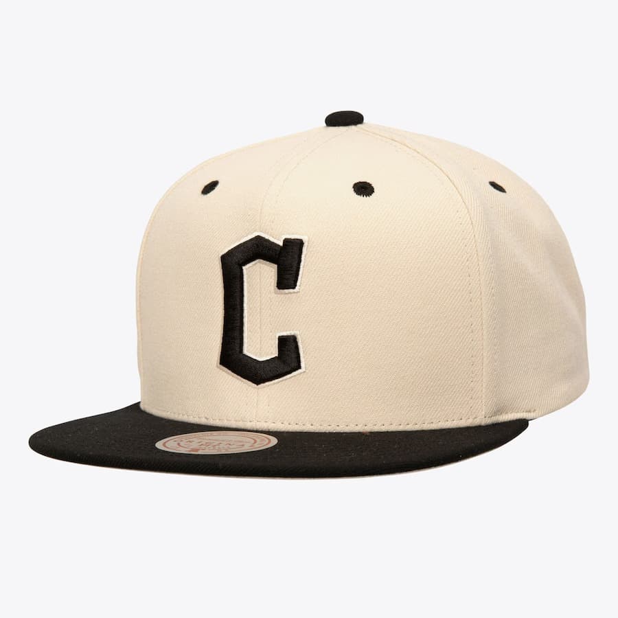 Бейсболка Mitchell & Ness Cream Black Cleveland Guardians Logo Snapback Hat