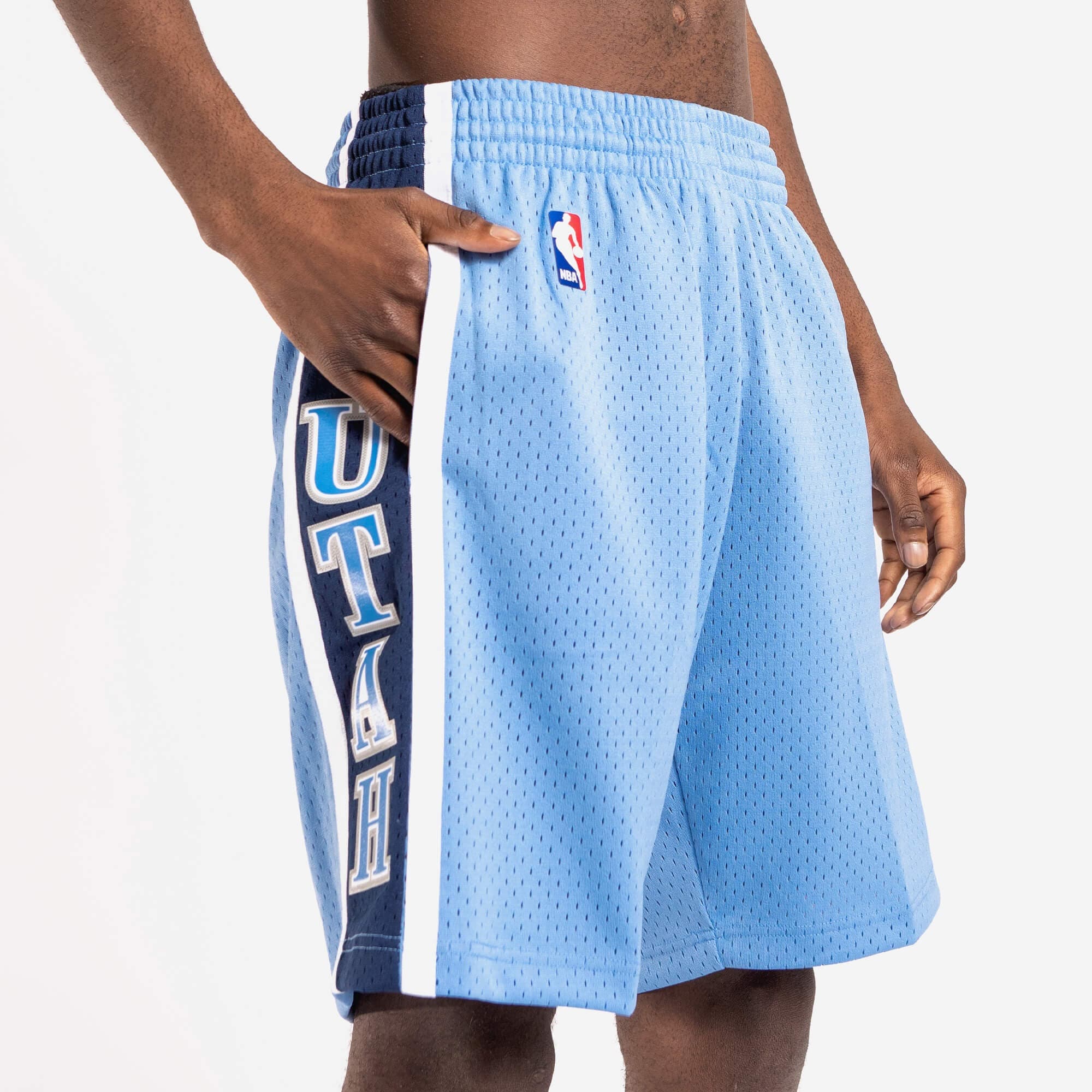 Спортивные шорты Mitchell & Ness Utah Jazz 2006-07 Hardwood Classics Throwback Swingman NBA Shorts