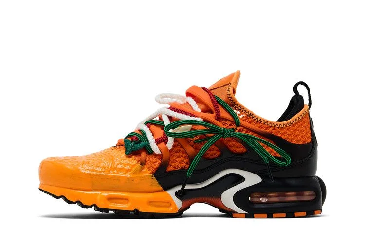 Krossovki-Homecoming-x-Nike-Air-Max-Plus-Safety-Orange-Black-Bright-Mandarin-2