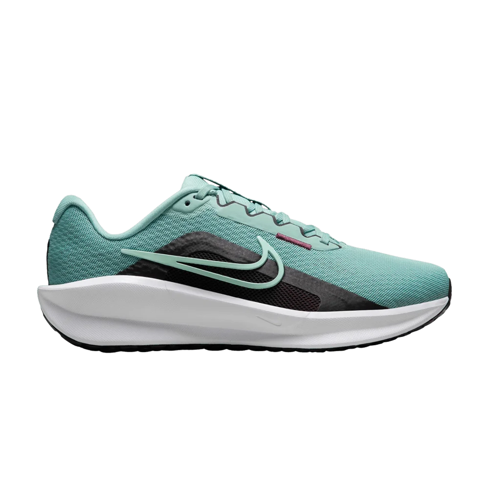 Кроссовки Nike Wmns Downshifter 13 Extra Wide 'Cannon'