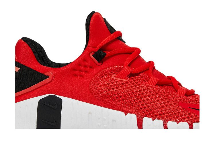 Кроссовки Nike Free Metcon 4 'Chile Red'