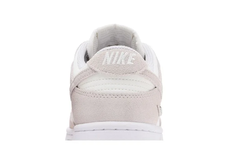 Кроссовки Nike Wmns Dunk Low SE 'Sail White Metallic Silver'