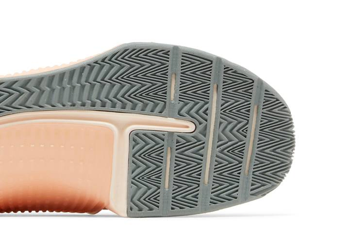wmns-metcon-9-mica-green-guava-ice-dz2537-002_04